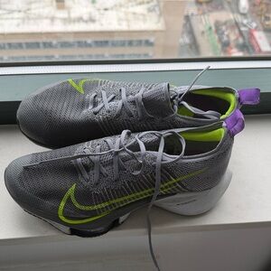 Nike zoom fly tempo. Unisex. Men’s 7.5 / women 9